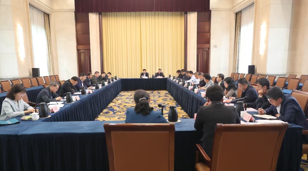省人大常委会副主任范华平来淄开展专题调研和走访活动